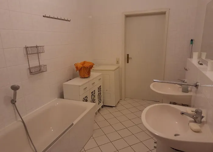 Pensjonat Aa-apartment -7 Fuer Geschaeftsreisende - Zu Hause 4*