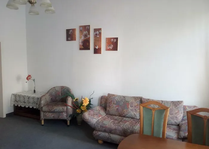 Pensjonat Aa-apartment -7 Fuer Geschaeftsreisende - Zu Hause 4*